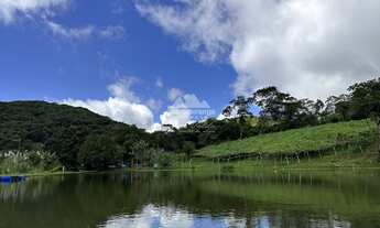 Imagem 7: Sítio com 38.9 ha, com casas sedes totalizando 260m² de área construída, com fon