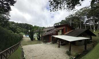 Imagem 6: Casa de 236 m² com adega e 5 suítes em condomínio luxuoso em Guaramiranga/CE