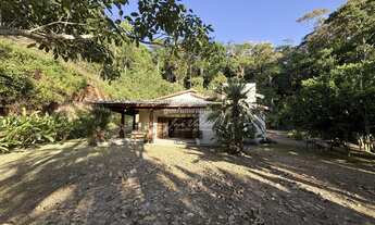 Imagem 2: Sitio com 2.1 hectares com casa principal e casa de caseiro