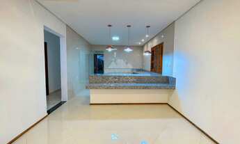 Imagem 4: Casa de 05 suítes, sendo uma master com varanda onde se encontra um pé de laranj