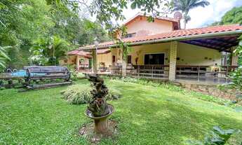 Imagem: Casa com 250 m² de área construída com