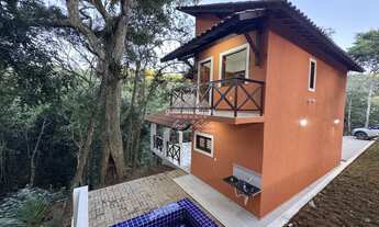 Imagem: Chalé à venda com jacuzzi e área gourmet