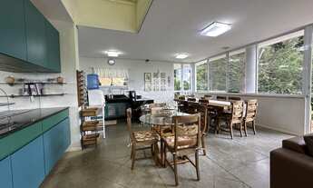 Imagem 6: Sítio em meio a floresta projetada pelo arquiteto Fausto Nilo em Pacoti/CE