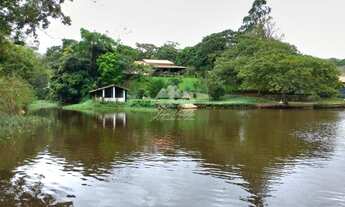 Imagem 5: Sítio de 27 ha, casa principal com 05 suítes, baias de cavalos e lago perene em
