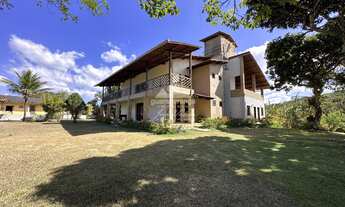 Imagem: Sítio de 4 ha, com casarão de 14 suítes