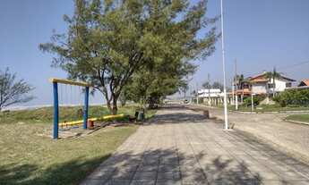 Imagem: Amplo terreno a venda, localizado na Praia