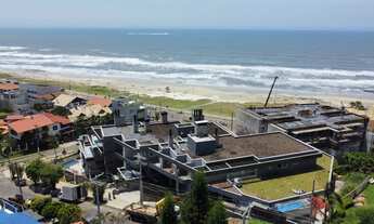 Imagem: Casa Suspensa a venda na Prainha