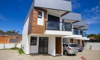 Imagem: Sobrado na praia da Cal