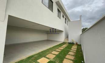 Imagem 5: Casa moderna linear com piscina em Condominio, Vespasiano/MG