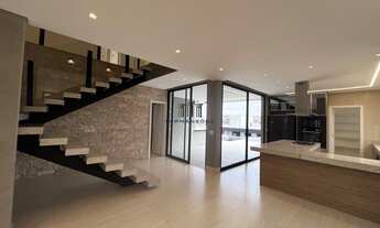 Imagem 7: Lindíssima casa nova com piscina, fire place, 4 suítes em Alphaville/Vespasiano