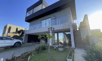 Imagem: Casa com piscina aquecida e sauna 3 suites