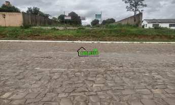 Imagem: Terreno todo murado