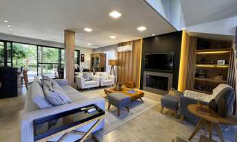 Imagem 4: Casa ampla e bem iluminada em Condomínio fechado