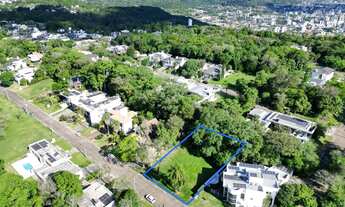 Imagem 3: Terreno Amplo e Plano no Reserva dos Pássaros