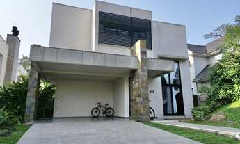 Imagem: Casa ampla e bem iluminada em Condomínio