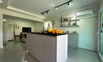 Imagem 5: Apartamento semimobiliado no Centro – 2 Dormitórios, Suíte e Sacada!