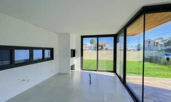 Imagem 4: Casa em Condomínio Fechado com 3 dormitórios, lareira e vista panorâmica