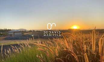 Imagem: Terreno de lago em condomínio Home Resort