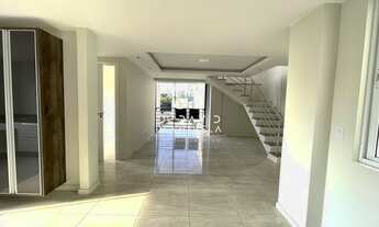 Imagem 5: Cobertura central de 3 dormitórios, sendo 1 suíte, com piscina