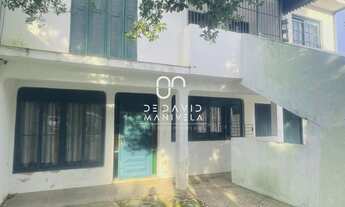 Imagem: Casa térreo e segundo andar, na Juscelino