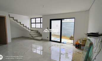 Imagem 7: Vendo Village com 3 quartos sendo 2 suítes uma delas com closet e varanda, com m