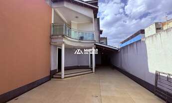 Imagem: Alugo casa de 5/4 sendo 02 suítes com 03