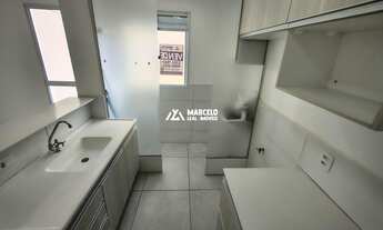 Imagem 3: Vendo apartamento no 1º andar com 2 quartos, armários planejados na cozinha e