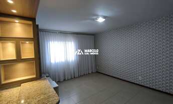 Imagem 2: Vendo apto de 2/4 sendo 01 suíte com móveis planejados e 02 vagas no 7º em condo