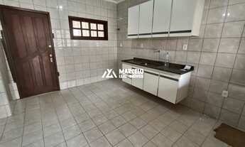 Imagem 2: Alugo Casa espaçosa com 4/4 (1 suíte) a 3 minutos do Atacarejo da Av. Olivia Flo