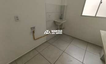 Imagem 4: Alugo apartamento padrão de 2/4 no 1º andar, em condomínio fechado com completa