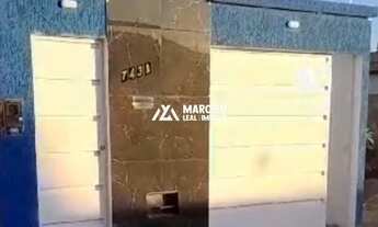 Imagem 3: Vendo linda Casa linda com 3 quartos, sendo 01 suíte e 02 salas no Bairro Comv