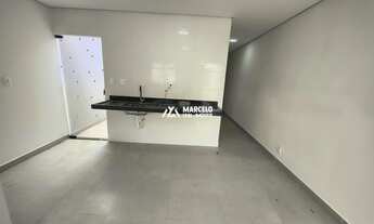 Imagem 3: Vendo casa com 2 quartos sendo 1 suíte, com vaga de garagem na Avenida principal