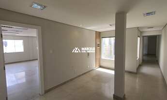 Imagem 6: Alugo 09 salas com possibilidade de 02 recepções no 1º andar com Habites comerci