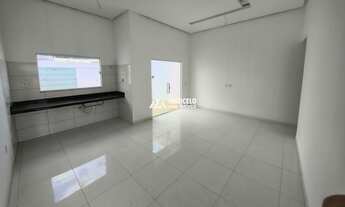 Imagem 2: Vendo excelente casa 3 quartos sendo 1 suíte, Sala e cozinha com pé direito alto