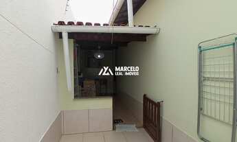 Imagem 4: Vendo Casa de laje, solta com 3/4 sendo 01 suíte com closet, fogão a lenha, 03 v