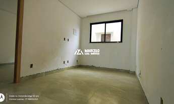 Imagem 4: Vendo Village com 3 quartos sendo 2 suítes uma delas com closet e varanda, com m