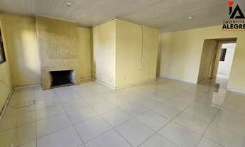 Imagem 4: Casa para Aluguel - 2 Quartos (1 Suíte), Sala com Lareira, Garagem e Pátio