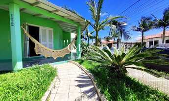 Imagem: Casa de esquina na Vila São João - Torres/RS