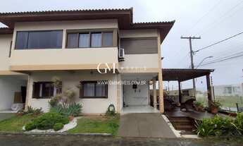 Imagem: Sobrado geminado em Torres RS