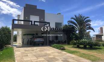 Imagem: Casa com 3 suítes em condomínio fechado