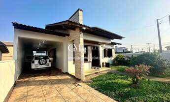 Imagem 2: Casa com 2 dorm e piscina, no centro do Passo de Torres/SC