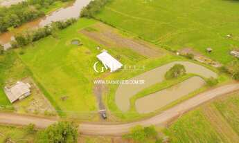 Imagem: Sítio beira de rio em Torres/RS