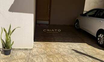 Imagem 3: Casa com piscina e planejados no Residencial Flamboyant