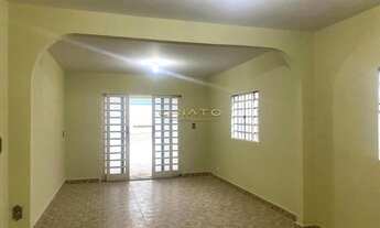 Imagem 3: Casa 3 dormitórios à venda Vila Brasil Anápolis/GO