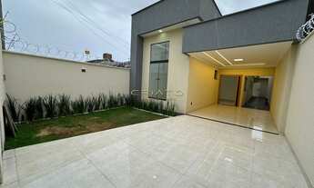 Imagem: CASA TÉRREA VILA OLIVEIRA com 3/4 sendo