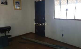 Imagem 4: ???? Oportunidade Imperdível – Terreno Amplo com 2 Casas ????