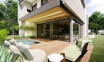 Imagem 2: Casa de Alto Padrão em Condomínio Fechado com 4 suites