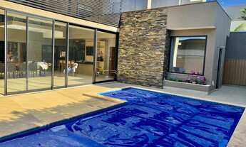 Imagem 4: Lindo sobrado em Condominio Fechado em Anapolis, com piscina e sauna