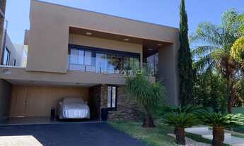 Imagem: Lindo sobrado em Condominio Fechado em Anapolis