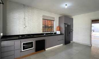 Imagem: Casa - Bairro Alexandrina - Lote 340m²